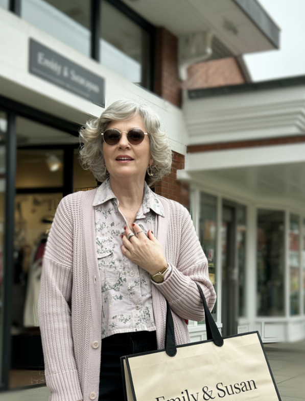 <h2>Customers love Emily & Susan Boutique!</h2>