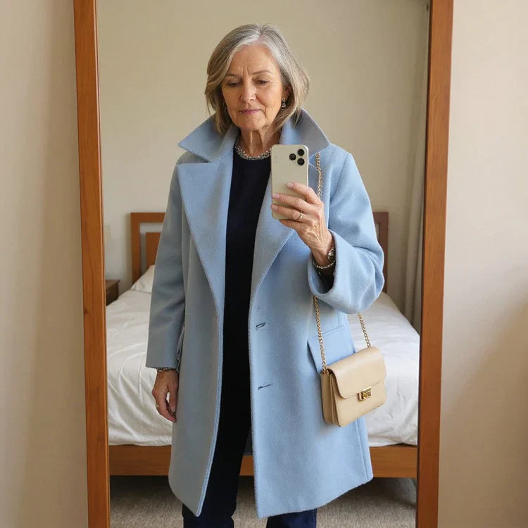 <h2>Customers love Emily & Susan Boutique!</h2>