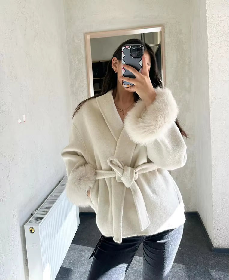 <h2>Customers love Emily & Susan Boutique!</h2>